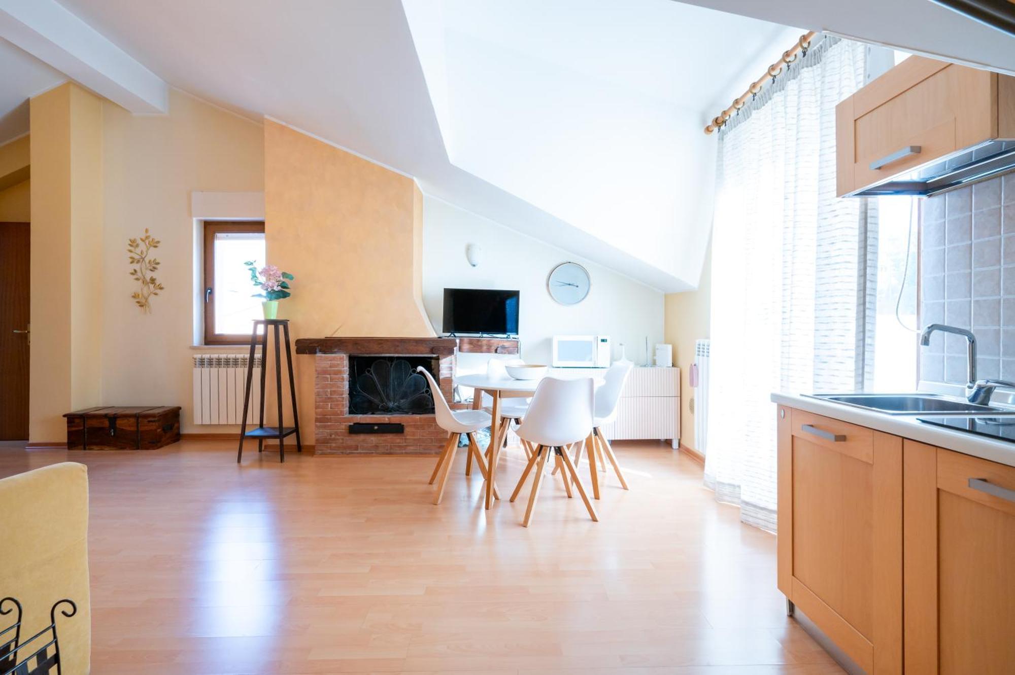 La Mansarda Apartment Castel Di Sangro Bagian luar foto